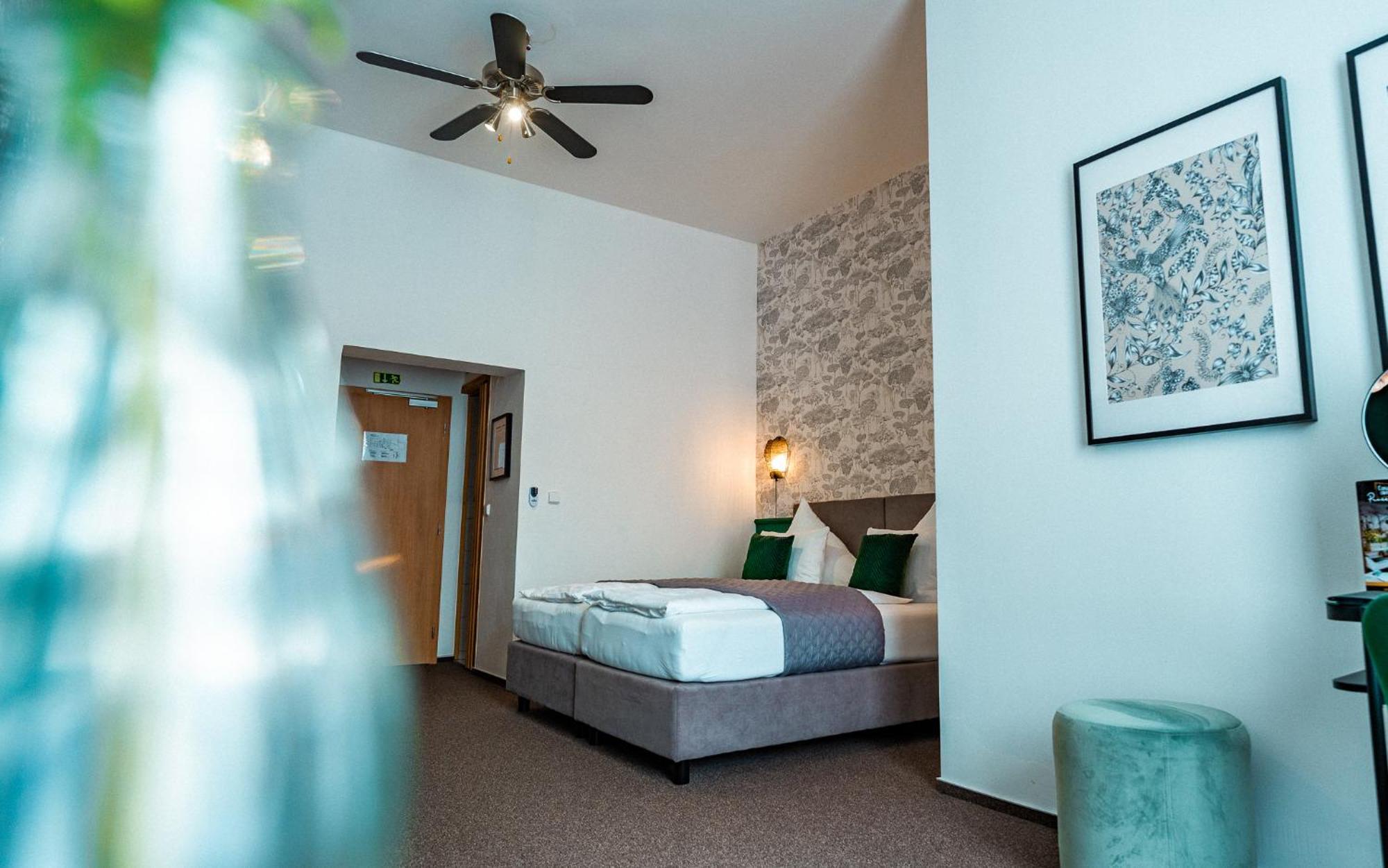 House Hotel Hradec Králové Eksteriør billede